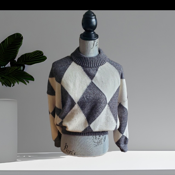 H&M Sweater - Picture 2 of 5